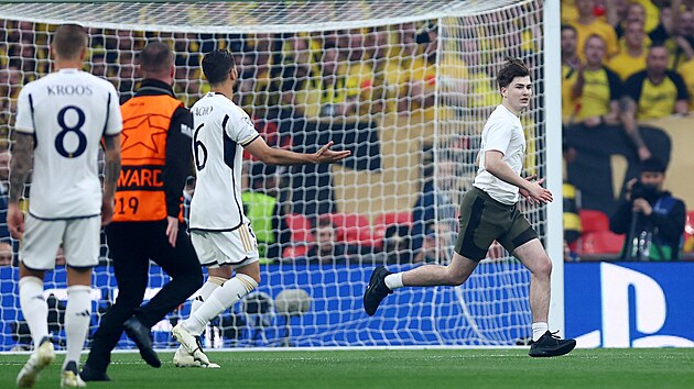 �vod fin�le Ligy mistr� mezi Realem Madrid a Dortmundem naru�ilo n�kolik...