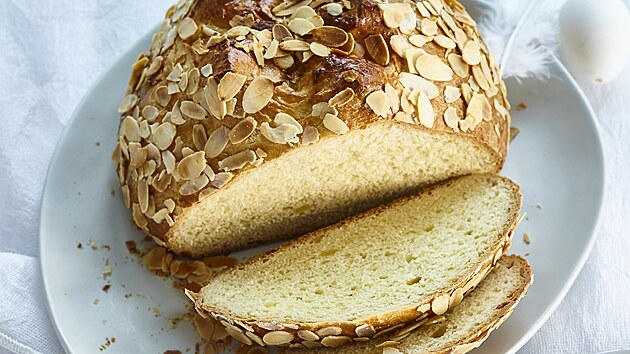 Mandlový mazanec s rozinkami v rumu + stepy