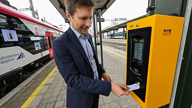 Nov validtor, pedstaven 7. ervna 2024, umon nkup elektronickho lstku i oznaen klasickho paprovho.
