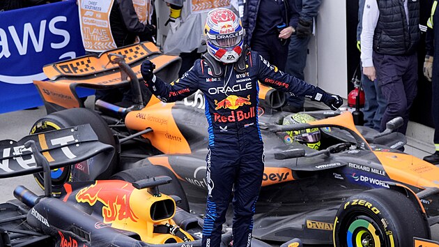 Max Verstappen se raduje z prvn�ho m�sta Velk� ceny Kanady.