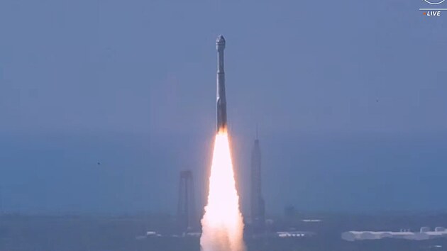 Lo� Starliner spole�nosti Boeing poprv� odstartovala i s pos�dkou.