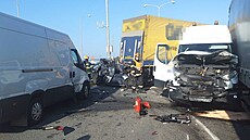 Nehoda nkolika vozidel na 196. kilometru zkomplikovala dopravu na dálnici D1 v...