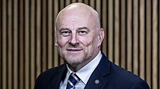 Hostem po�adu Rozst�el je Filip Dvo�ák, místop�edseda Hospodá�ské komory. (1....