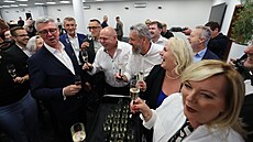 Radost ve �tábu hnutí ANO po vyhlá�ení výsledk� voleb. (9. �ervna 2024)