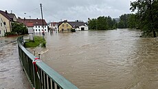 V Bavorsku jsou po vydatném deti záplavy, v nkterých místech musel zasahovat...