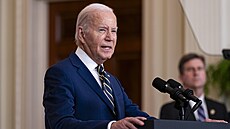 Joe Biden na tiskové konferenci, kde oznámil zpísnní migraní politiky (4....