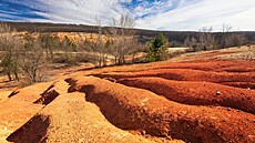 Bauxitové doly u ma�arského Gántu zdánliv� p�ipomínají Grand Canyon. Podobn�...