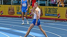 Jan �tefela se p�ipravuje k rozb�hu v kvalifikaci vý�ky.