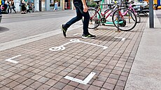 I na Lannov tíd v Budjovicích pibyla vyznaená místa pro odstavení...