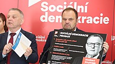 Volební lídr SOCDEM Lubomír Zaorálek a p�edseda SOCDEM Michal �marda na...