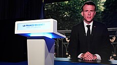 Francouzský prezident Emmanuel Macron oznámil konání legislativních voleb. (9....