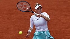 Markéta Vondrou�ová v osmifinále Roland Garros.
