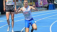 Jakub Dudycha se raduje z druhého místa v rozb�hu na mistrovství Evropy v �ím�.
