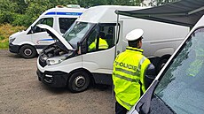 Policisté kontrolovali emise. Z 18 zastavených aut jich sedm mlo problém s...