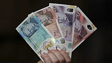 Nové britské bankovky s portrétem krále Karla III. jsou v obhu od 5. ervna...