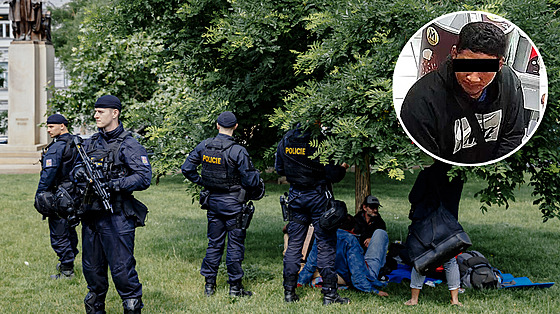 �estadvacetiletý �pan�lsky mluvící Kolumbijec se sna�il pomocí benzínu zapálit...