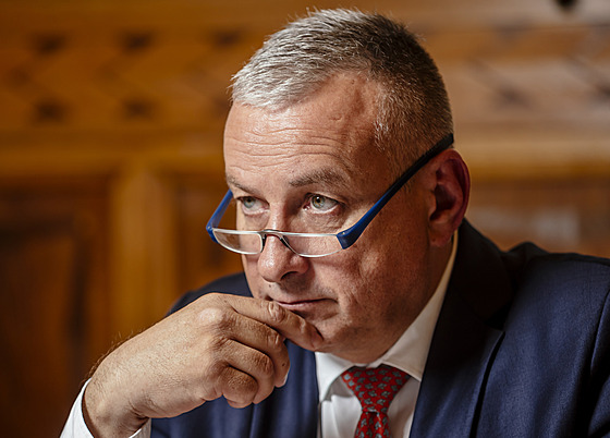 Ministr pr�myslu a obchodu Jozef Síkela