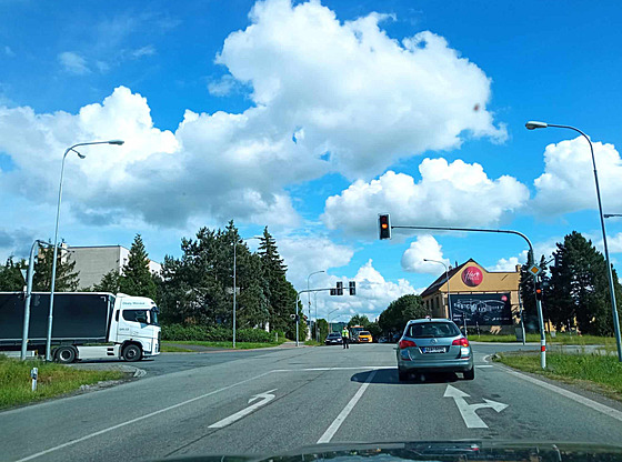 Klíová kiovatka nedaleko dálnice na zaátku Otrokovic se zmní.