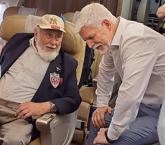 Válený veterán Charles Gad Strasser s prezidentem Petrem Pavlem.