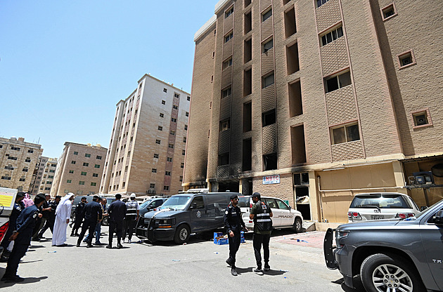 Při požáru domu v Kuvajtu zahynulo na 40 lidí, žili v něm zahraniční dělníci
