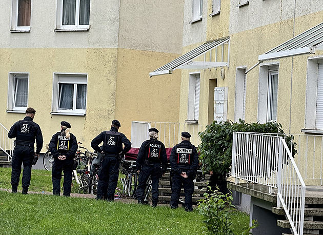 Krvavá párty. Afghánec v Německu nožem napadl tři lidi, předtím zabil