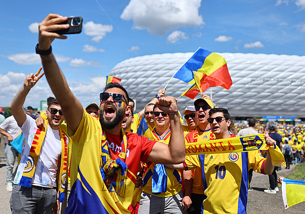 ONLINE: Rumunsko - Ukrajina 0:0, hrají Nita a Stanciu, skupina s českou stopou