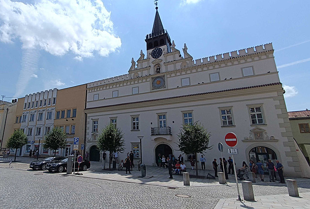 Stedení výjezdní zasedání Vlády eské republiky, které hostí budova Staré...