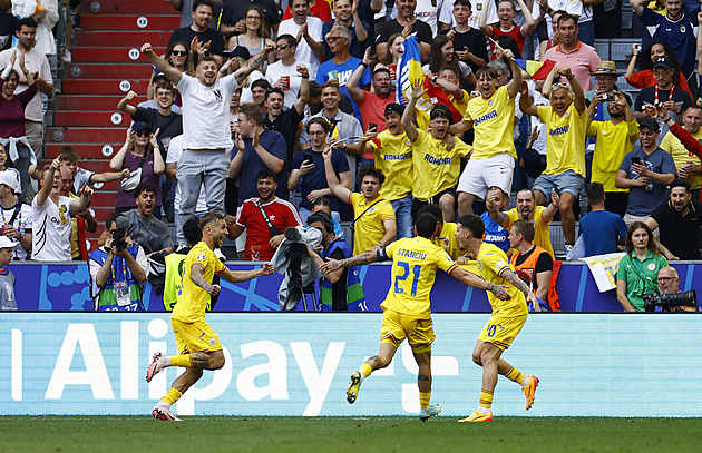 Rumunsko - Ukrajina 3:0, z dálky se blýskl Stanciu, brankář Lunin chyboval