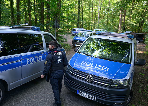 Německý policista ukradl od nehody 180 kilo čedaru. Neukusoval jsem, bránil se