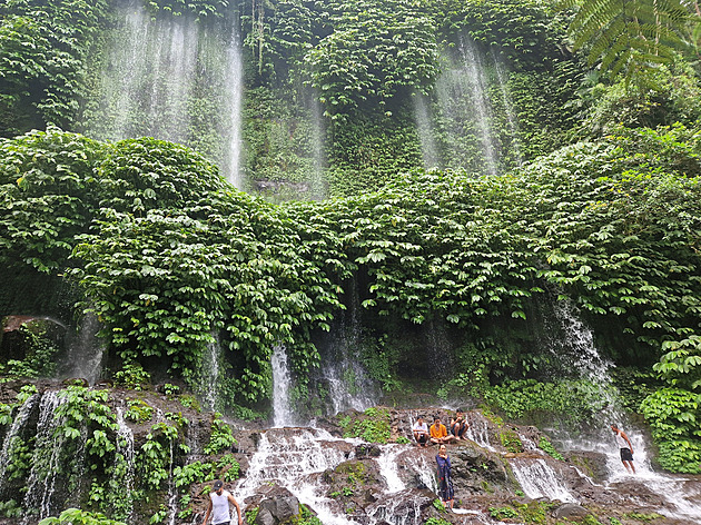 Tropické ráje v ohrožení. Navštivte tato místa, než dopadnou jako Bali