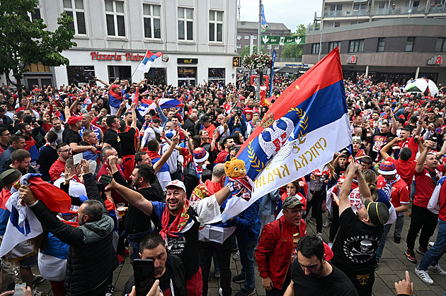 Fanoušci Albánie a Chorvatska jim přáli smrt. Srbové hrozí: Na Euru skončíme!