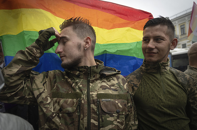 Kyjevem prošel pochod hrdosti LGBT+, bylo to poprvé od ruské invaze
