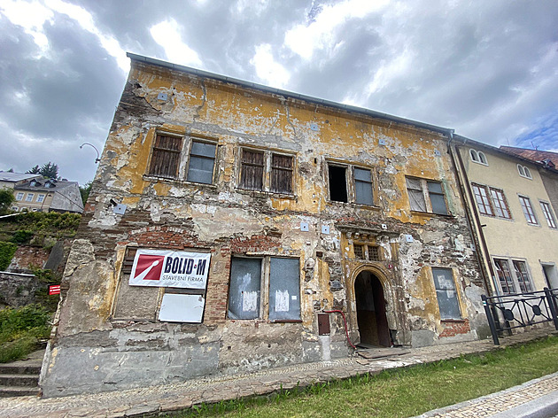 Jáchymovské návtvnické centrum bude v dom na námstí Republiky 8, který...