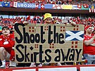výcartí fanouci ped utkáním se Skotskem.