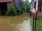 Hasii likviduj nsledky bleskov povodn ve Valaskch Kloboukch. jm...