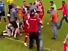 Agresivní opilec kopl fotbalistu do hlavy