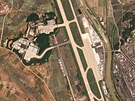 Satelitní snímky prázdného letit v Pchjongjangu ukazují pípravy KLDR na...
