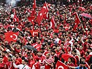 Turetí fanouci pochodují na stadion ped uktáním s Gruzií.