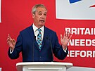 Britský politik Nigel Farage vede pedvolební kampa. (10. ervna 2024)