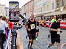 Olomouck ulice opt zaplnili bci, kte vyrazili na tra plmaratonu.