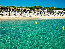 Kdy� se p�ed lety Saint-Tropez stalo a� p�ehnan� oblíbenou destinací milovník�...