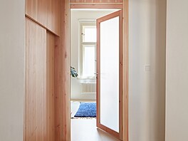 Z p�vodní dispozice z�staly jen nosné st�ny, ale ani ty se neubránily n�kolika...