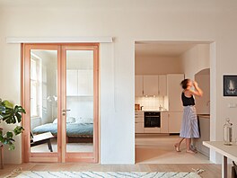 Majitelé si p�áli vytvo�it vzdu�ný a prostorný obývací prostor, kde budou mít...