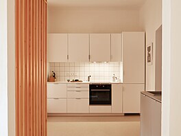 Rozvr�ení dispozice architektky dlouho hledaly, vzniklo velké mno�ství variant,...