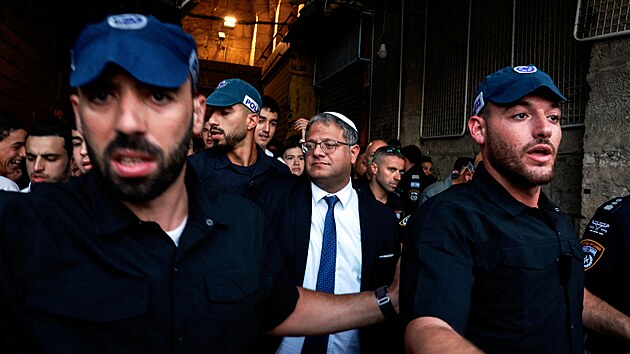 Izraelsk� ministr vnit�n� bezpe�nosti Itamar Ben Gvir na pochodu extremist� b�hem oslav Dne Jeruzal�ma v Jeruzal�m� (5. �ervna 2024)