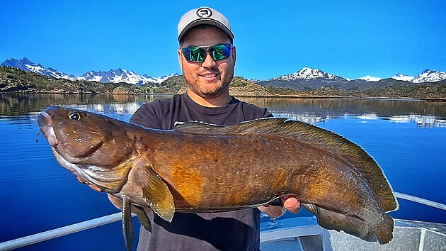 Mn�ci se chytaj� ve v�t��ch hloubk�ch.