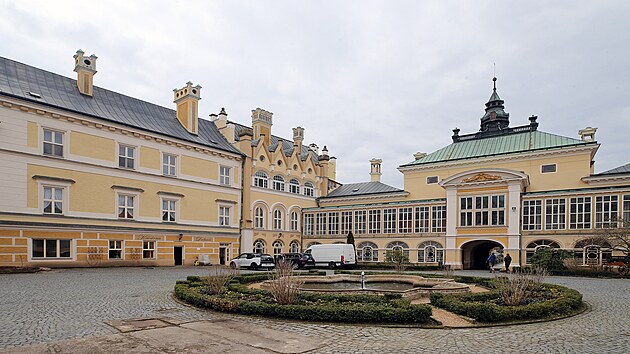 Z�mek ve Sv�tl� nad S�zavou