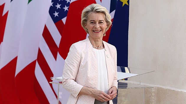 Ursula von der Leyenov pi zahjen summitu G7 (13. ervna 2024)