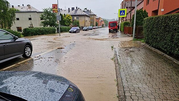 Vala�ské Klobouky zasáhla blesková povode�. Podruhé za sebou. (10. �ervna 2024)