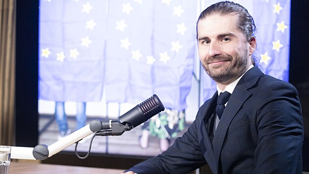 Viktor Dank, analytik evropsk politiky a zstupce editele institutu Europeum, byl hostem podcastu Kontext.